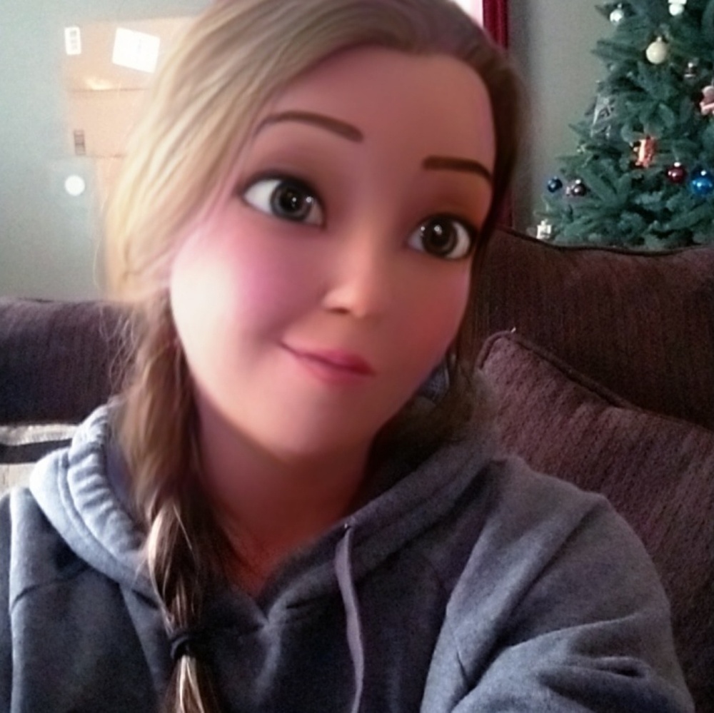 Meet your Posher, Laura